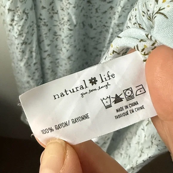 Natural Life smocked Megan dress in sky blue floral L - Picture 5 of 5